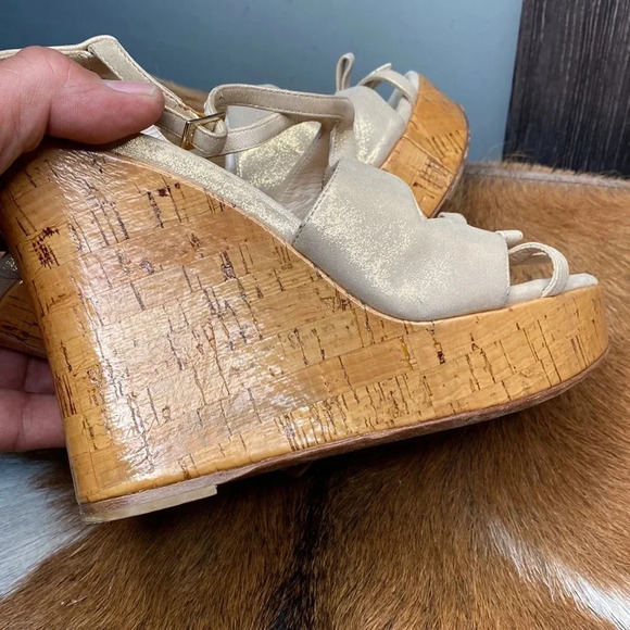 Women’s Christian Dior wedges size 38 check them out very nice thanks 🙏 - Picture 4 of 10